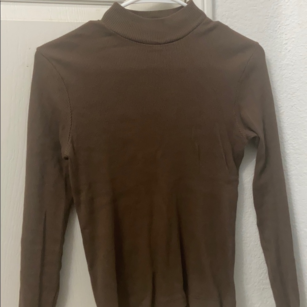 Brandy Melville - Daniela Brown Turtleneck